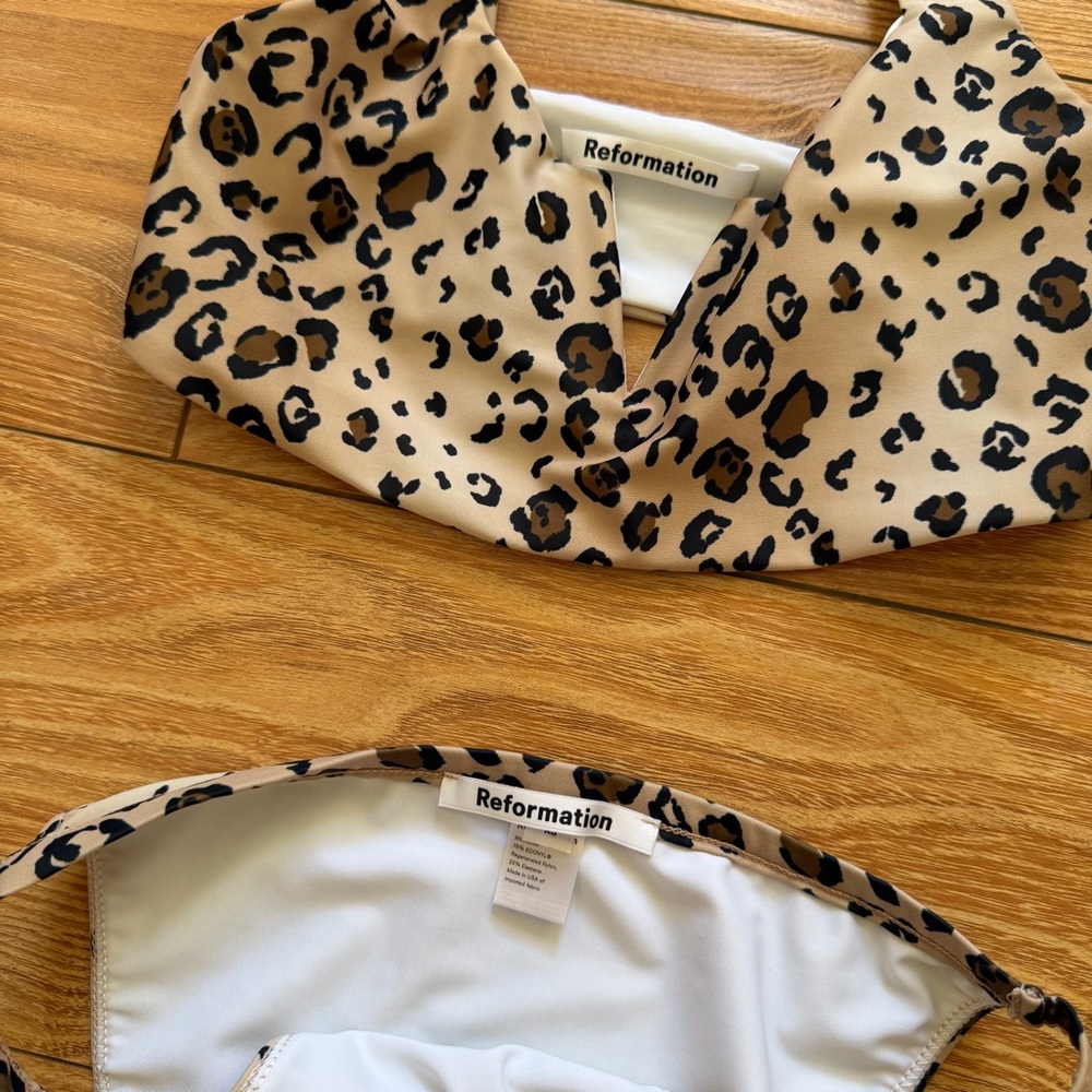 [reformation] 2pc costa bikini top & comi bikini bottom swim set - Picture 5 of 8